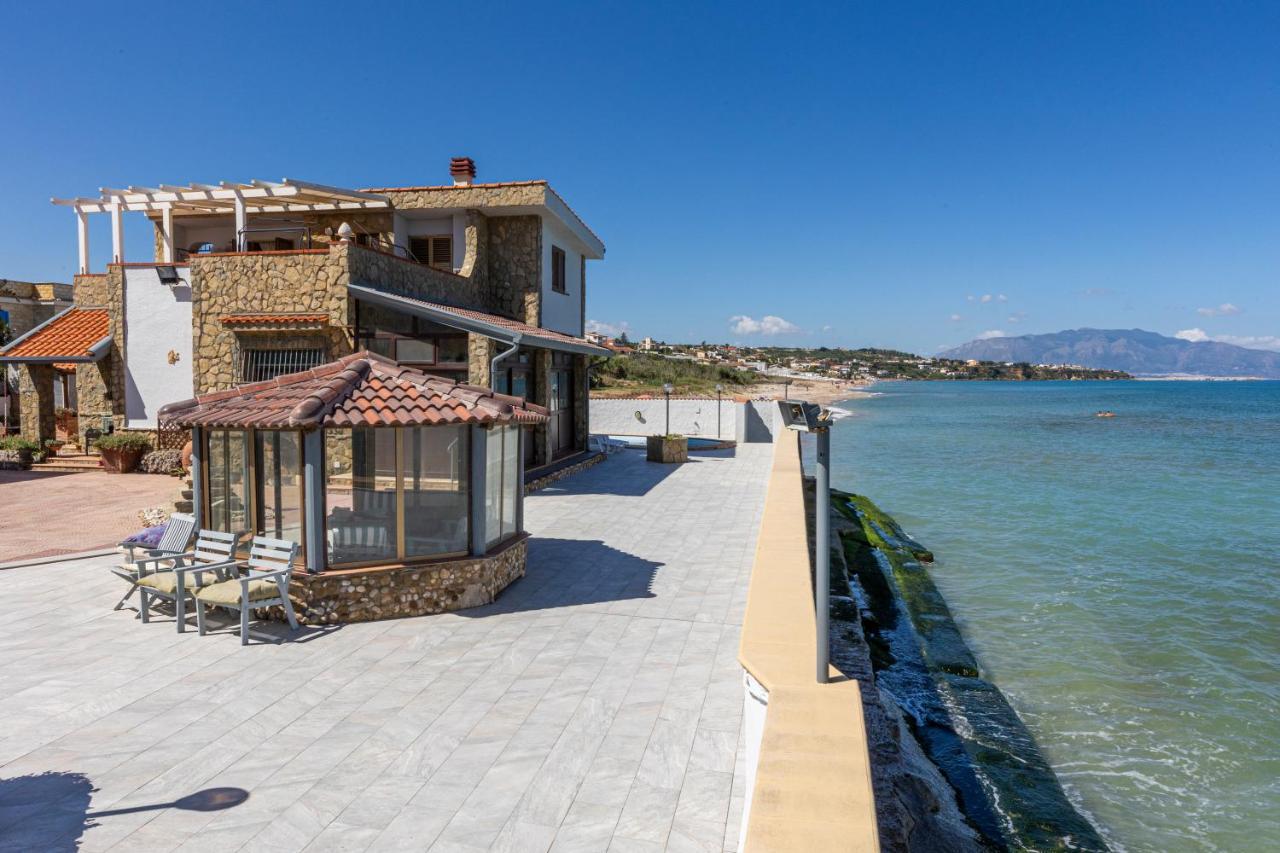Casa Vacanza Barbera - In Riva Al Mare Trappeto (Sicily) Exterior foto
