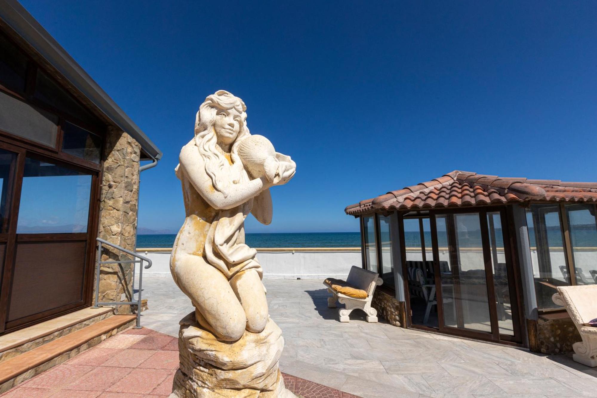Casa Vacanza Barbera - In Riva Al Mare Trappeto (Sicily) Exterior foto