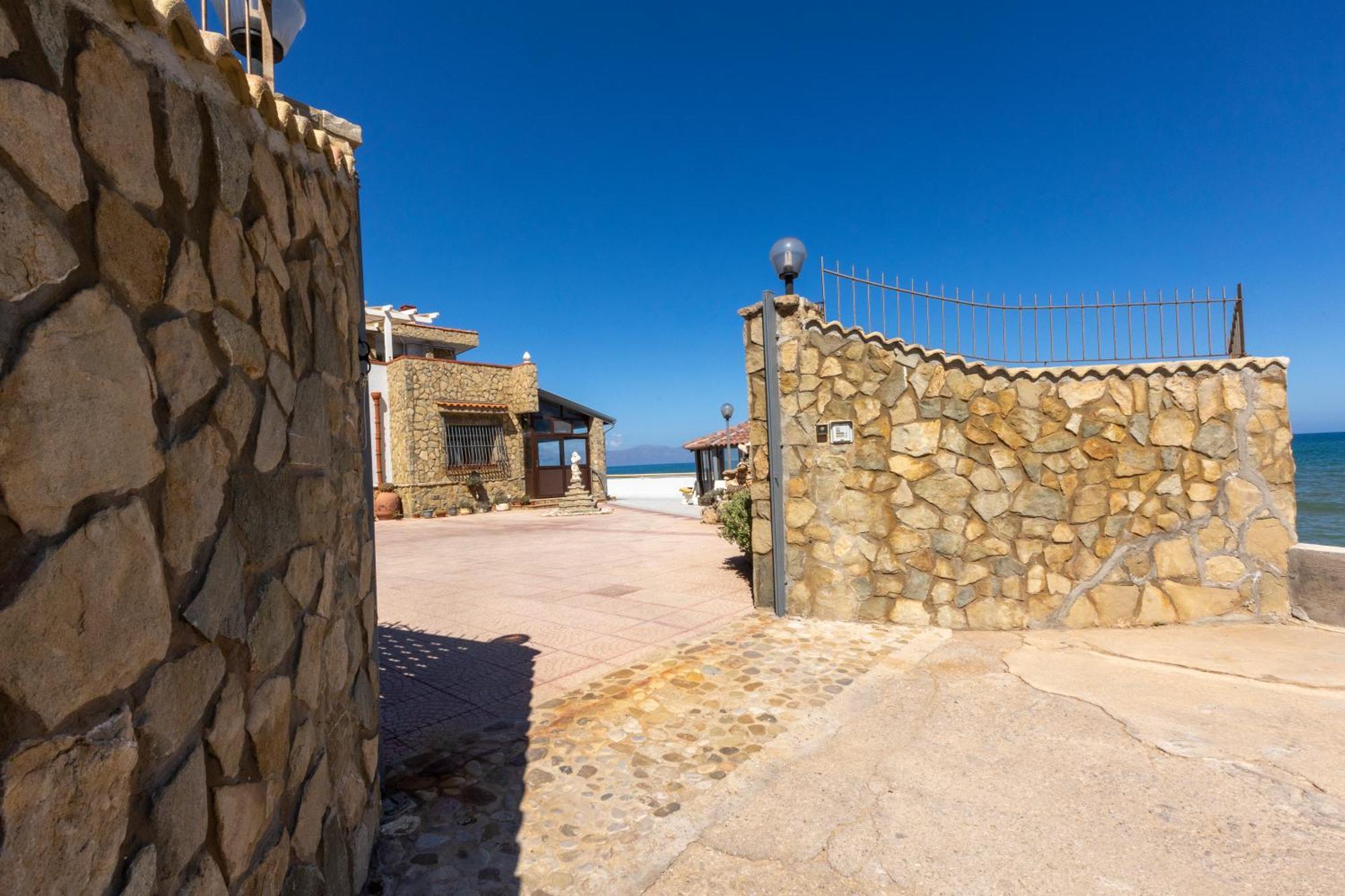 Casa Vacanza Barbera - In Riva Al Mare Trappeto (Sicily) Exterior foto