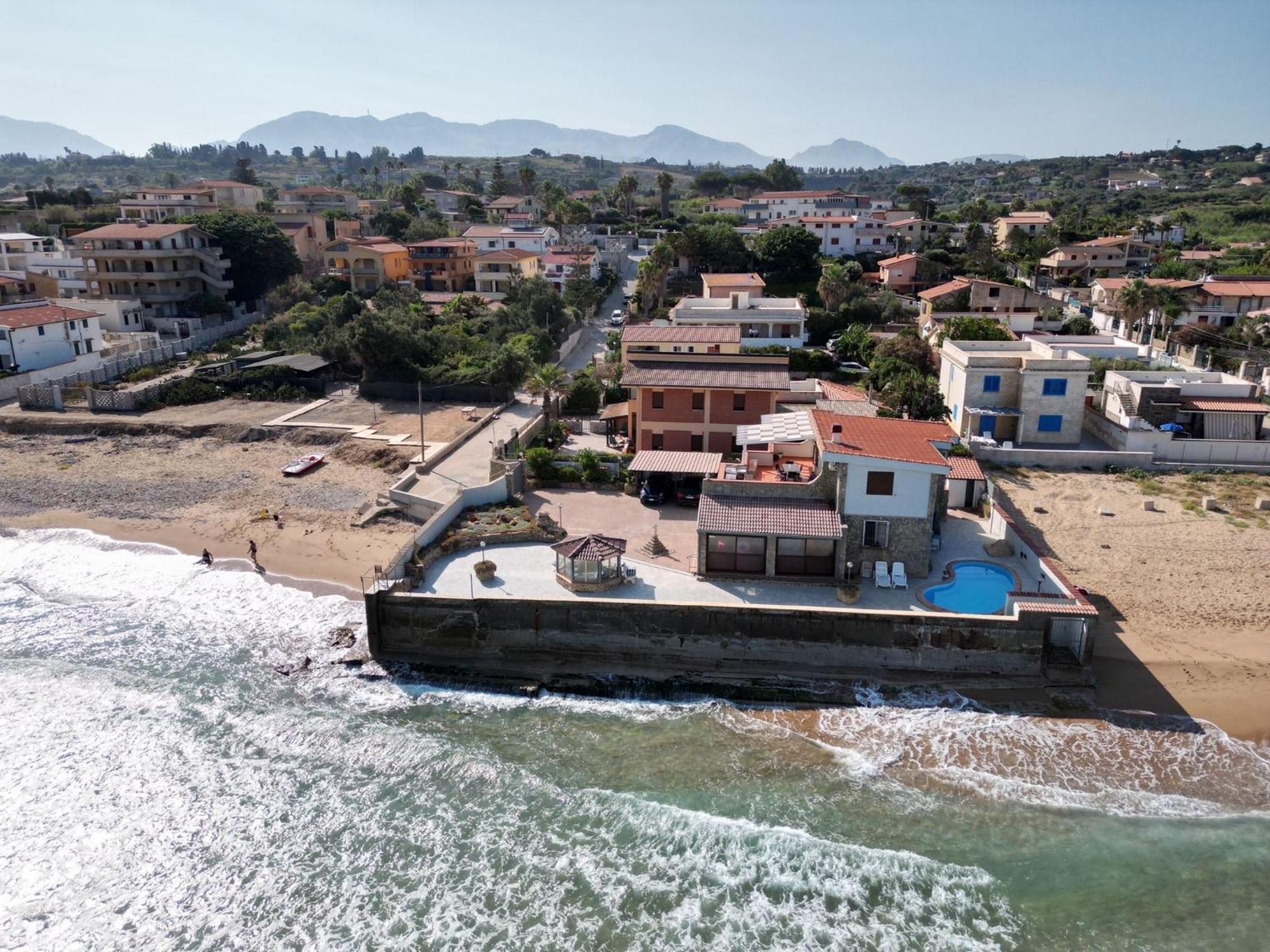 Casa Vacanza Barbera - In Riva Al Mare Trappeto (Sicily) Exterior foto